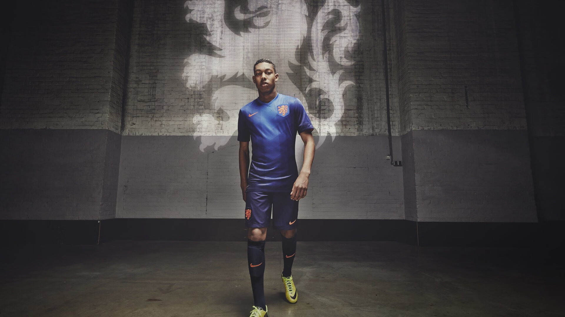 中超高水平对抗提升国内裁判执法能力和心理素质，中超裁判又出争议判罚