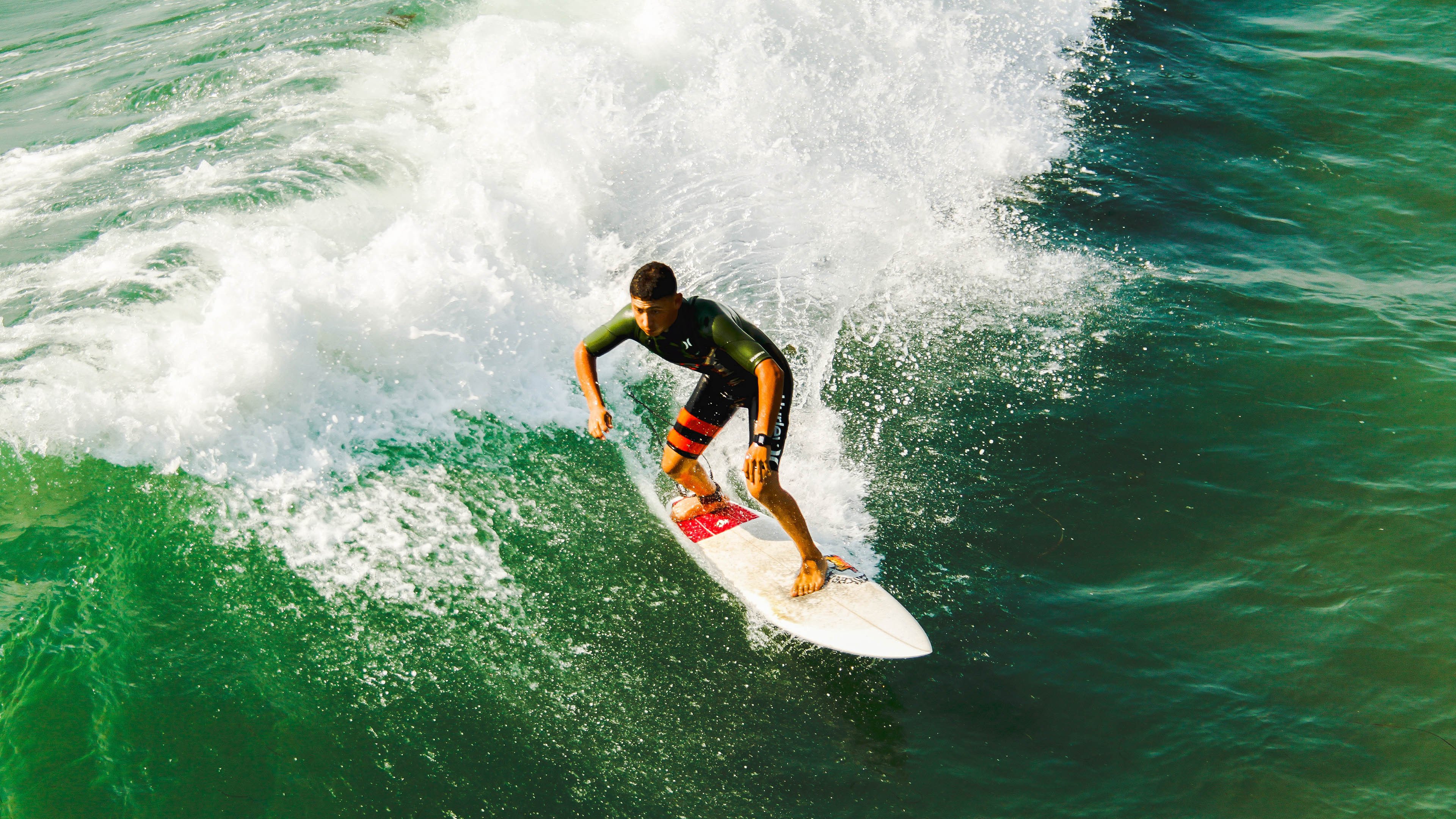 篮球少年用热爱定义自己的人生，篮球运动少年
